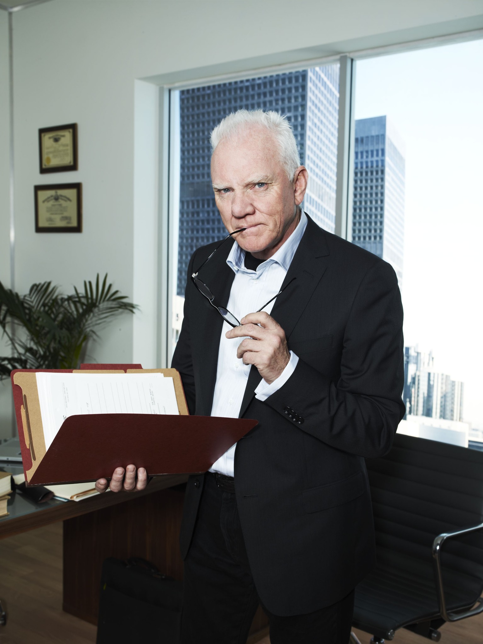 Malcolm McDowell in Franklin & Bash (2011)