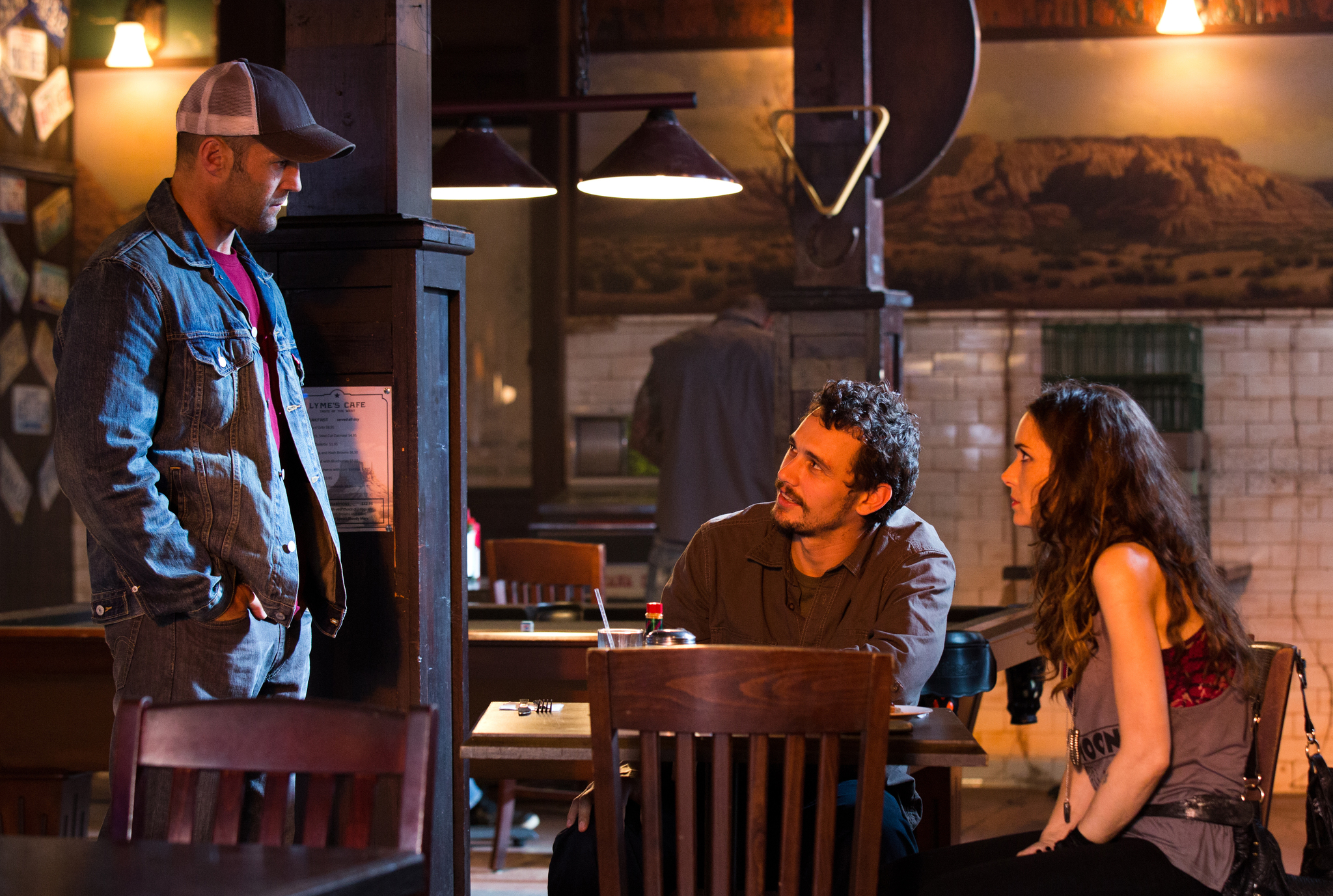 Still of Winona Ryder, Jason Statham and James Franco in Homefront (2013)