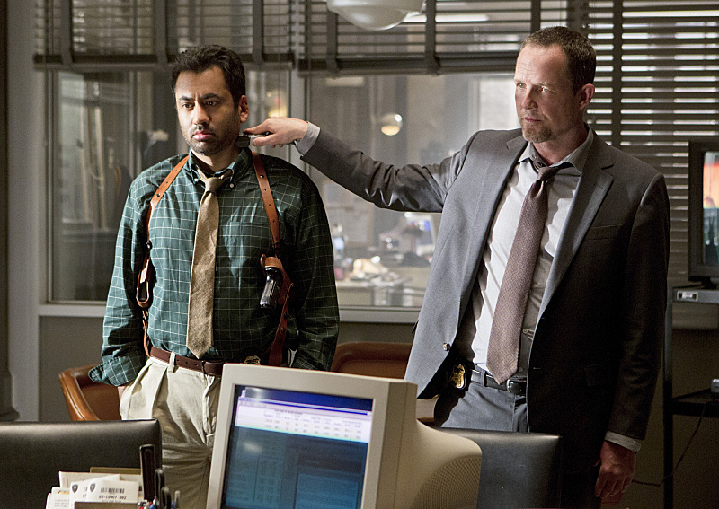 Still of Kal Penn and Dean Winters in Battle Creek (2015)