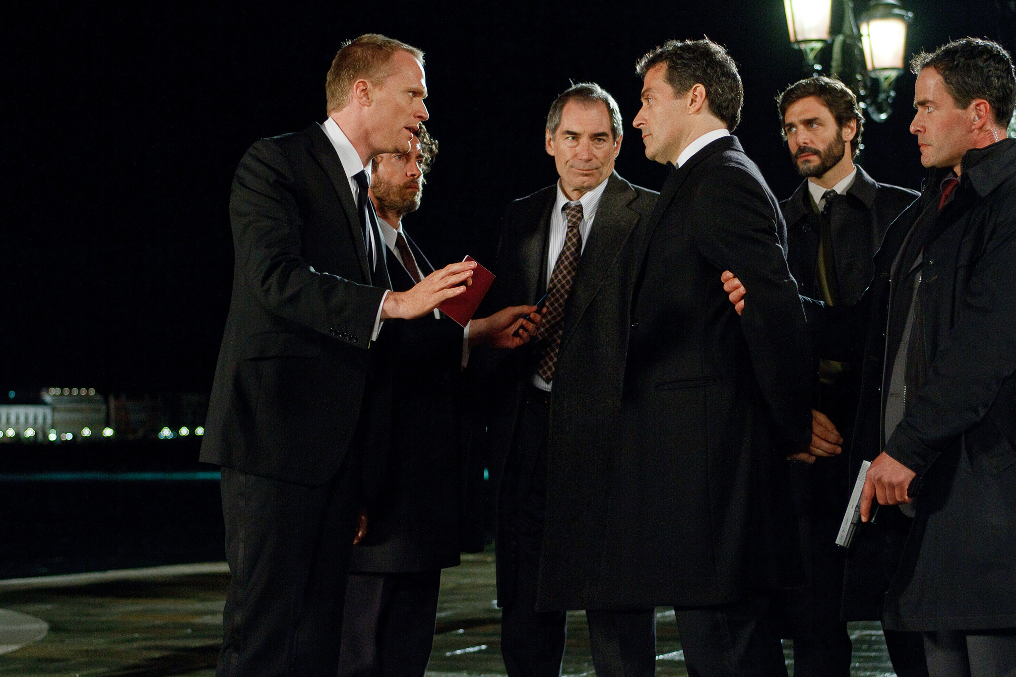 Still of Timothy Dalton, Rufus Sewell, Paul Bettany, Alessio Boni and Giovanni Guidelli in Turistas (2010)