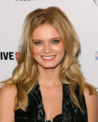 Sara Paxton