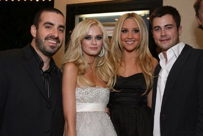 Amanda Bynes, Joe Nussbaum, Sara Paxton and Matt Long at event of Sydney White (2007)