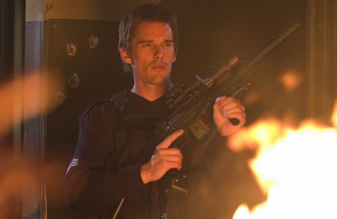 Still of Ethan Hawke in Assault on Precinct 13 (2005)