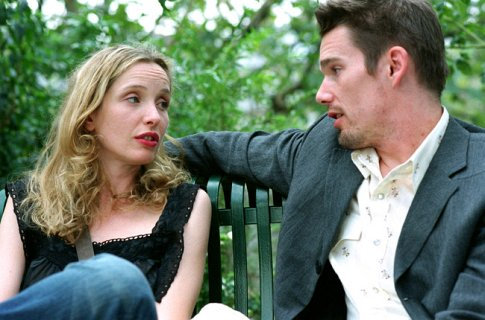 Still of Ethan Hawke and Julie Delpy in Pries saulelydi (2004)