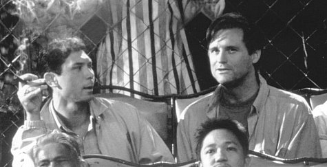 Still of Bill Pullman and Lou Diamond Phillips in Brokedown Palace (1999)