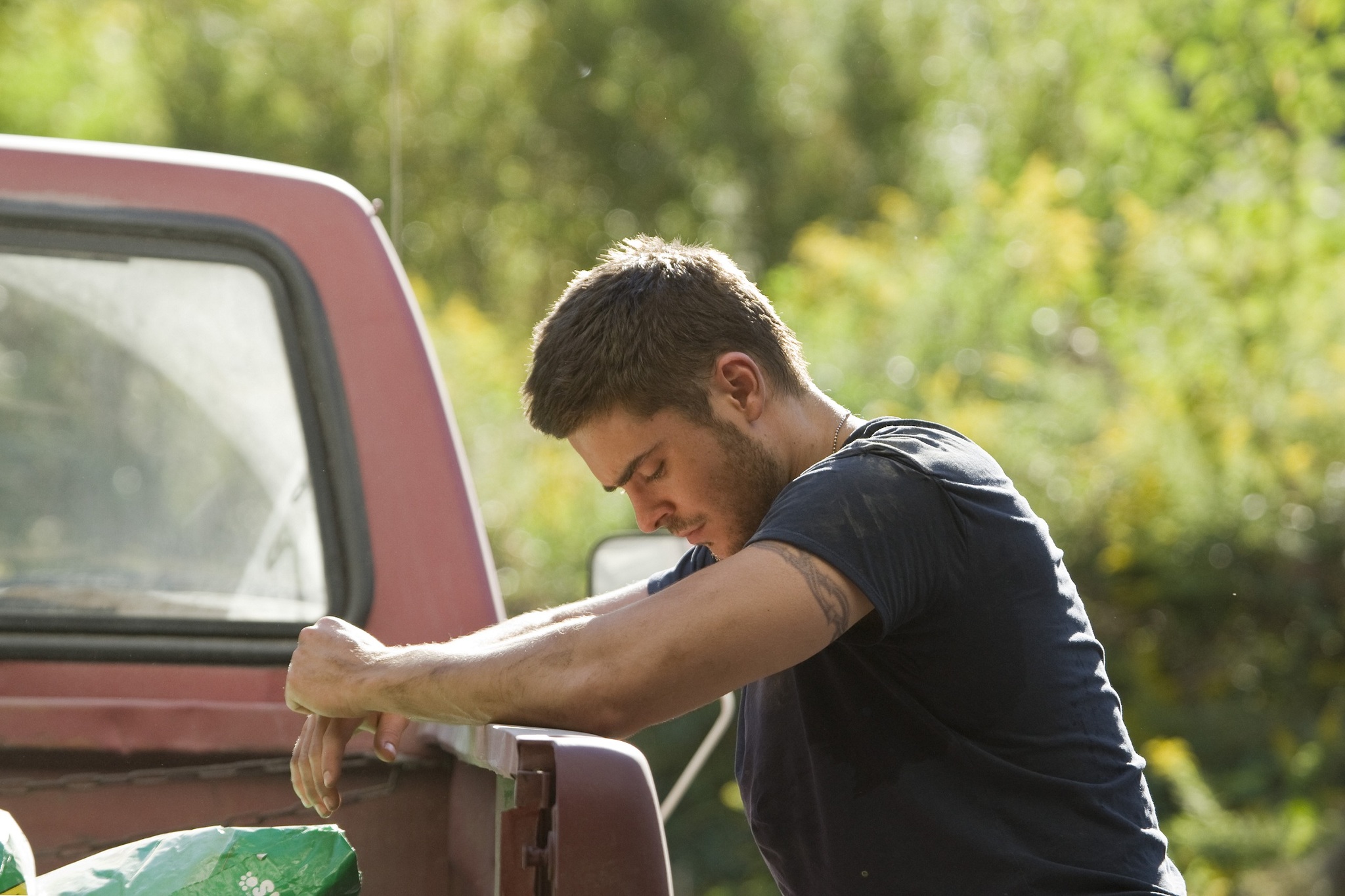 Still of Zac Efron in Amzinai tavo (2012)