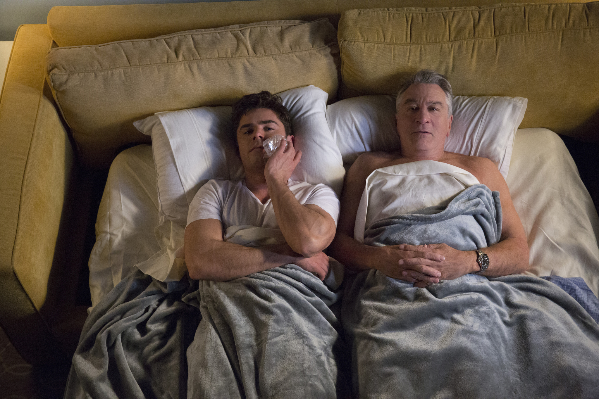 Still of Robert De Niro and Zac Efron in Dirty Grandpa (2016)