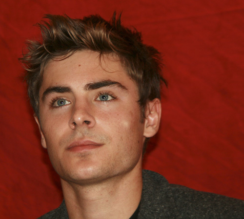 Zac Efron 11-17-2009