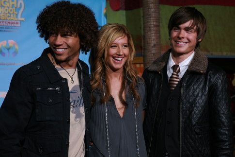 Corbin Bleu, Ashley Tisdale and Zac Efron at event of High School Musical 2 (2007)