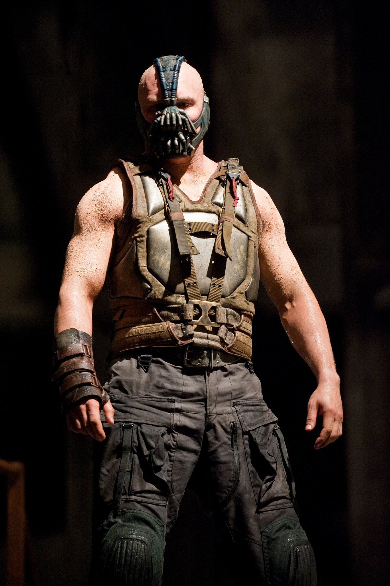 Still of Tom Hardy in Tamsos riterio sugrizimas (2012)