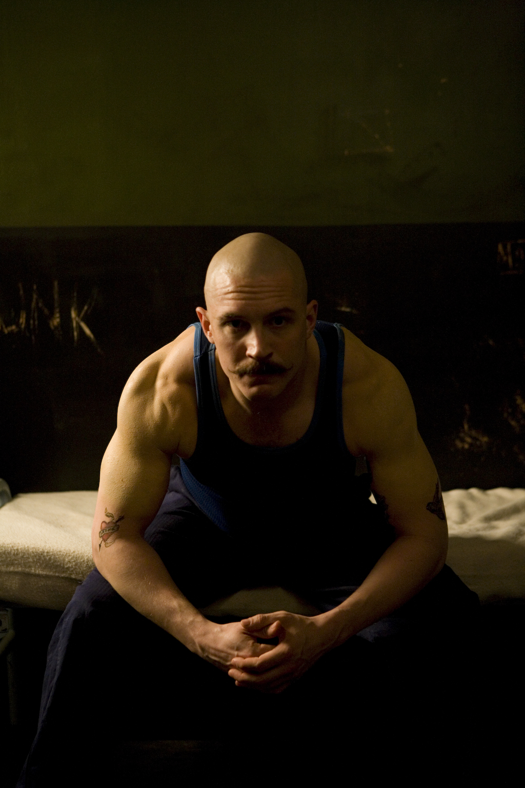 Still of Tom Hardy in Bronson (2008)