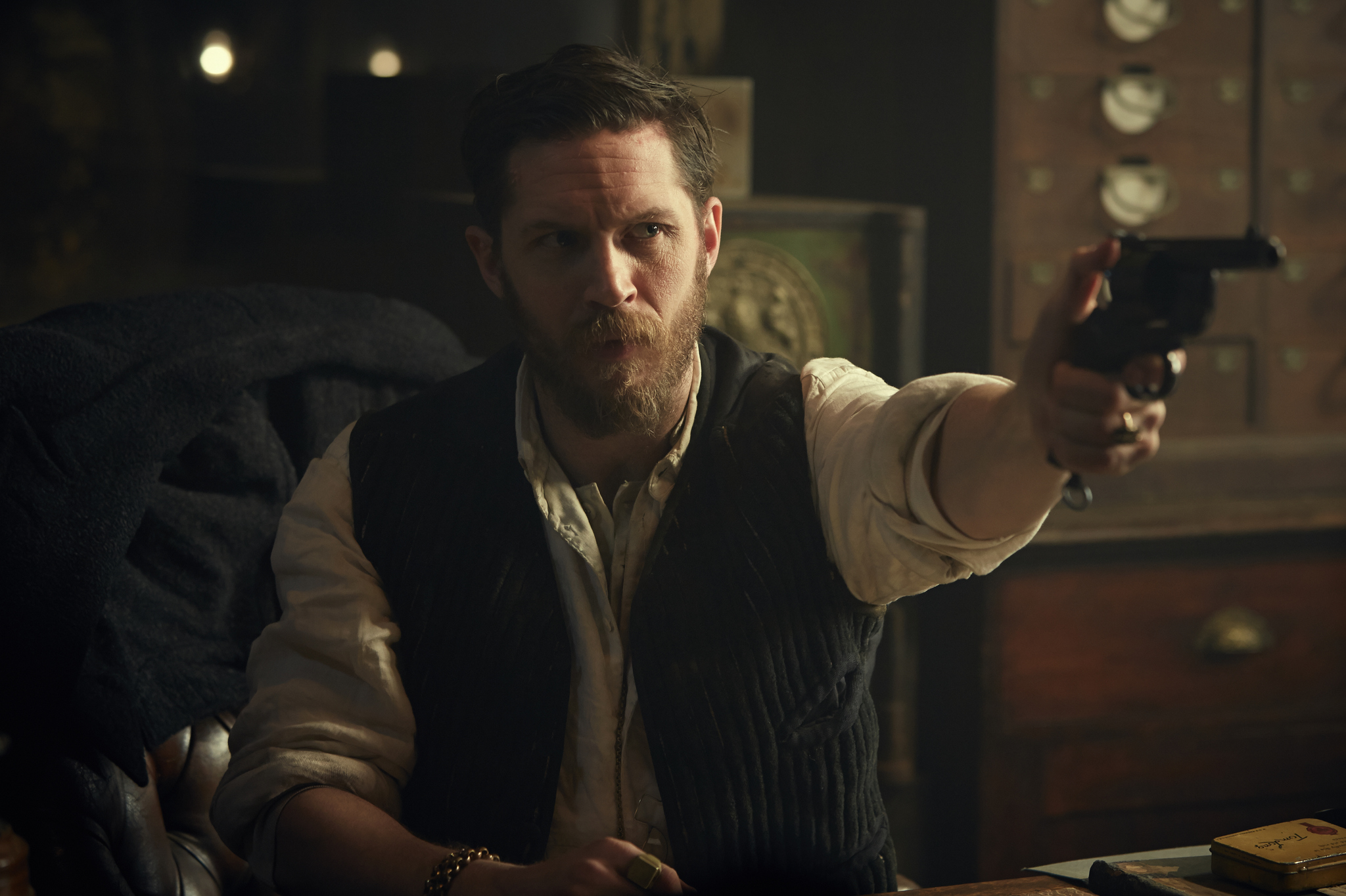 Still of Tom Hardy in Peaky Blinders (2013)