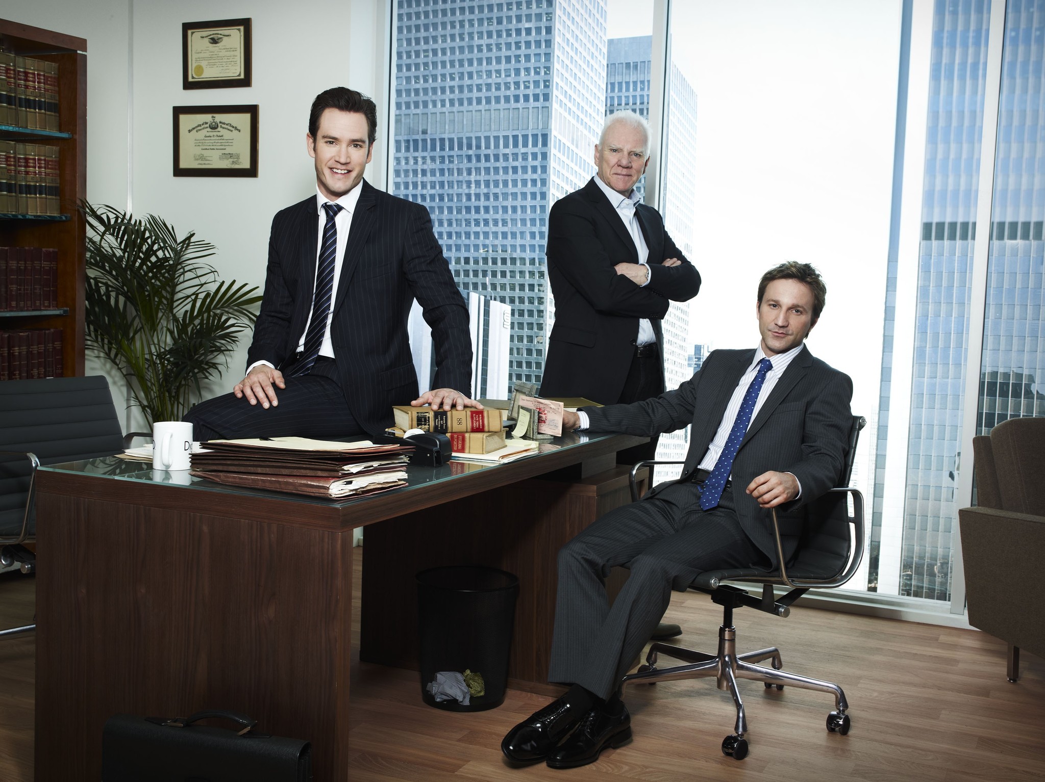 Malcolm McDowell, Mark-Paul Gosselaar and Breckin Meyer in Franklin & Bash (2011)