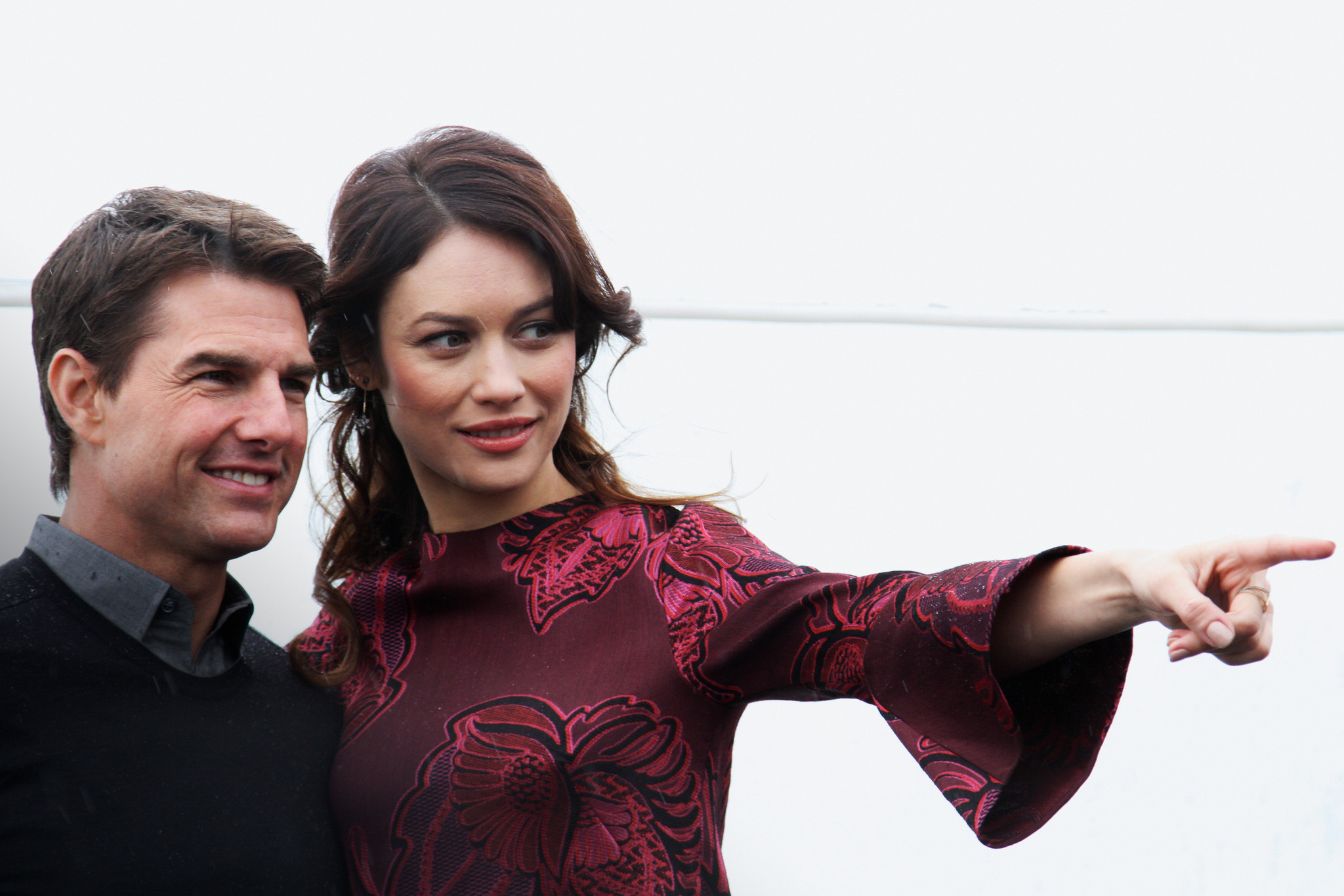 Tom Cruise and Olga Kurylenko at event of Uzmirstieji (2013)