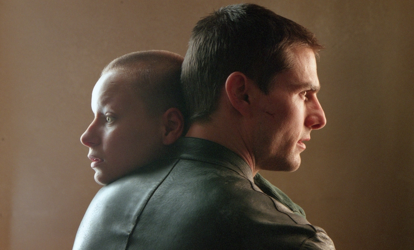 Still of Tom Cruise and Samantha Morton in Ispejantis pranesimas (2002)