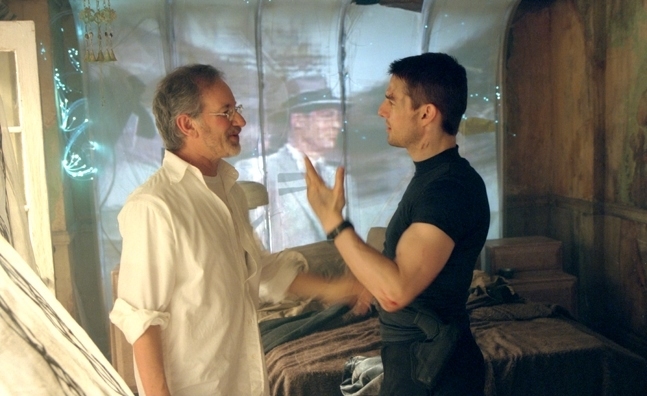 Still of Tom Cruise and Steven Spielberg in Ispejantis pranesimas (2002)