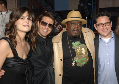 Tom Cruise, Katie Holmes, J.J. Abrams and Cedric the Entertainer at event of Mission: Impossible III (2006)