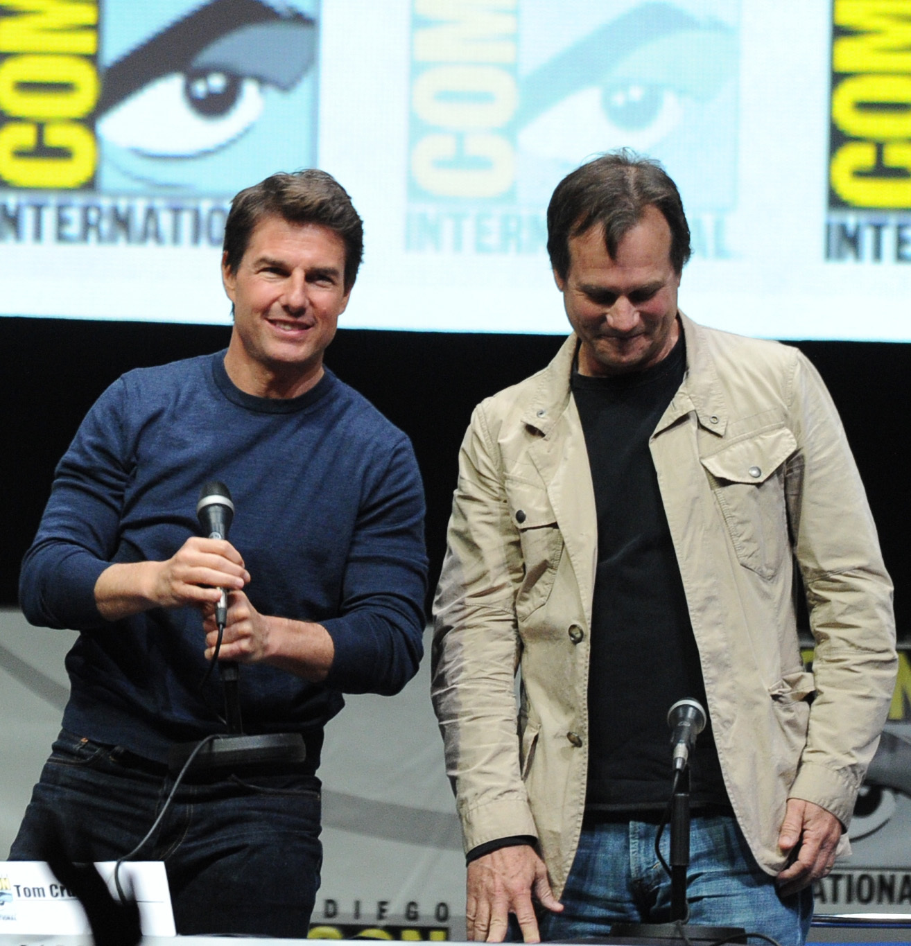 Tom Cruise and Bill Paxton at event of Ties riba i rytoju (2014)
