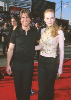 Tom Cruise and Nicole Kidman at event of Mission: Impossible II (2000)