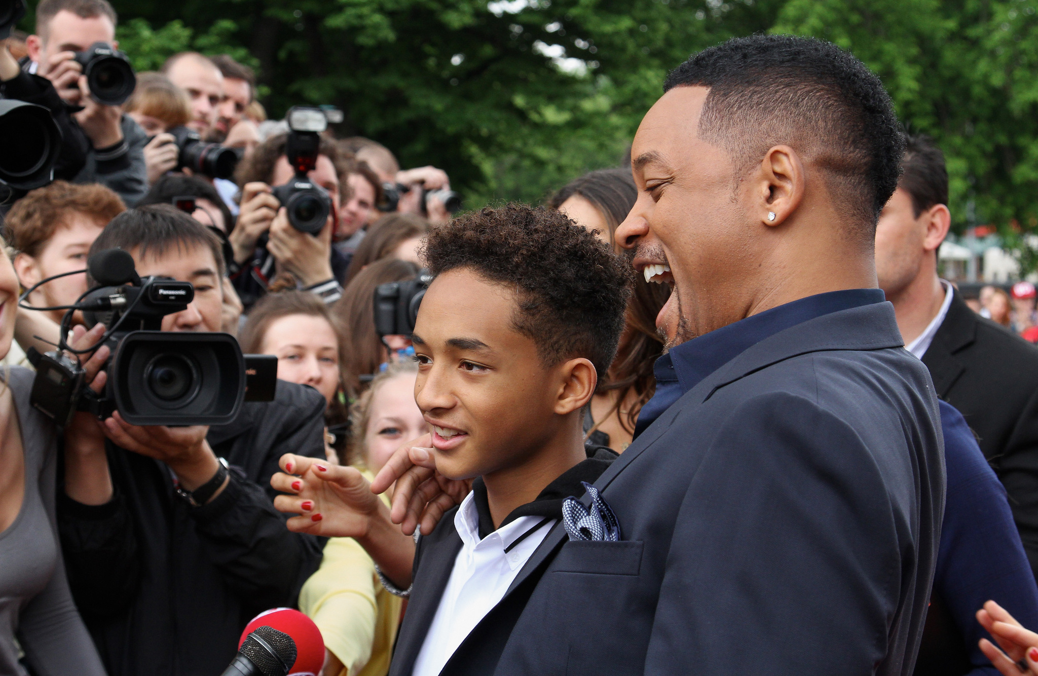 Will Smith and Jaden Smith at event of Zeme - nauja pradzia (2013)