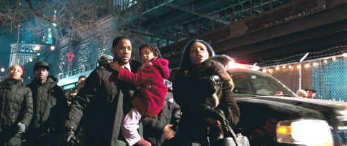 Still of Will Smith, Salli Richardson-Whitfield and Willow Smith in As esu legenda (2007)