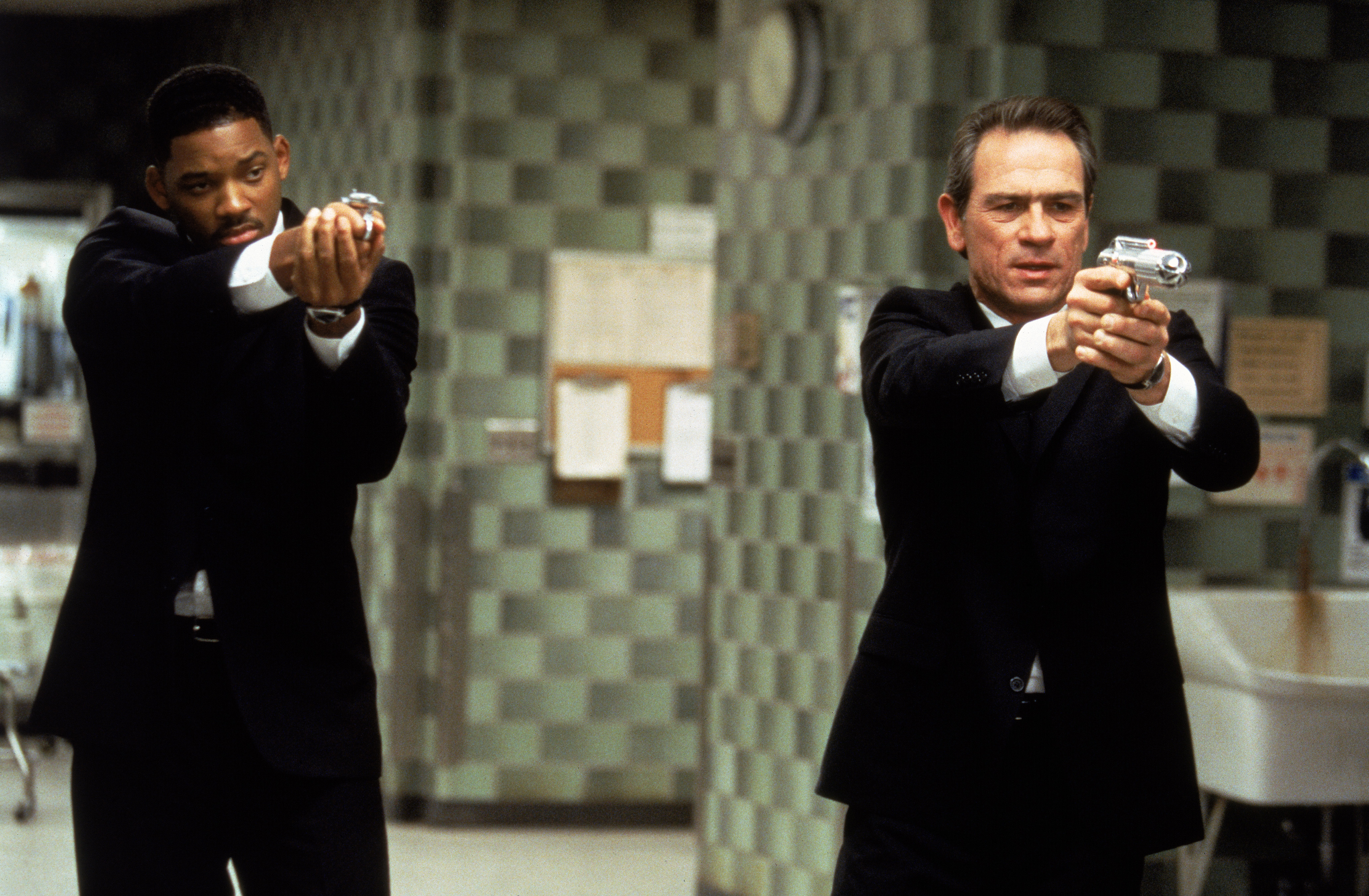 Still of Tommy Lee Jones and Will Smith in Vyrai juodais drabuziais (1997)