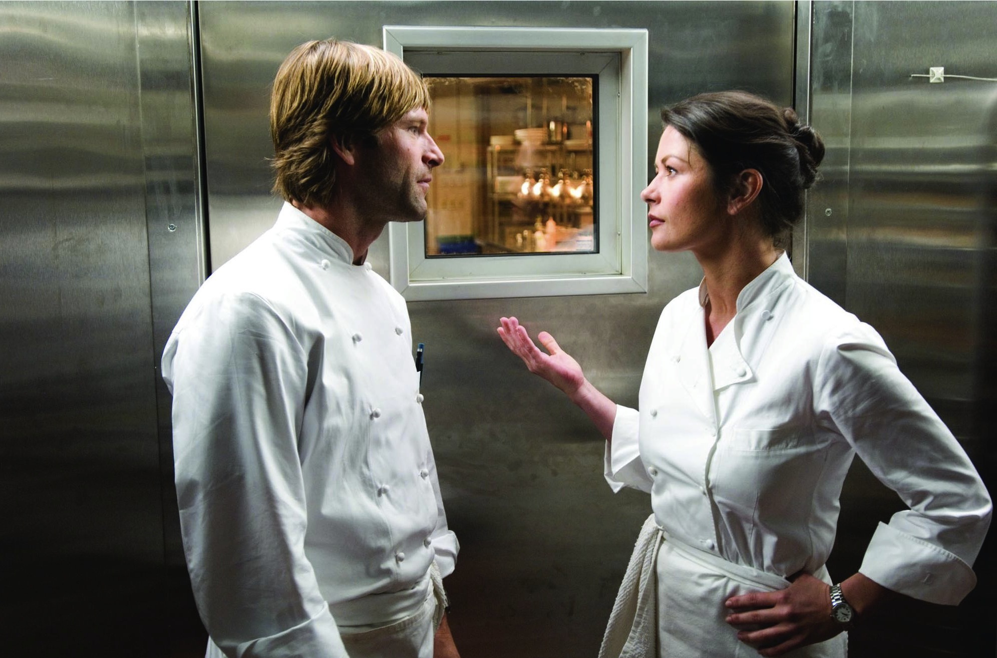 Still of Aaron Eckhart and Catherine Zeta-Jones in No Reservations (2007)