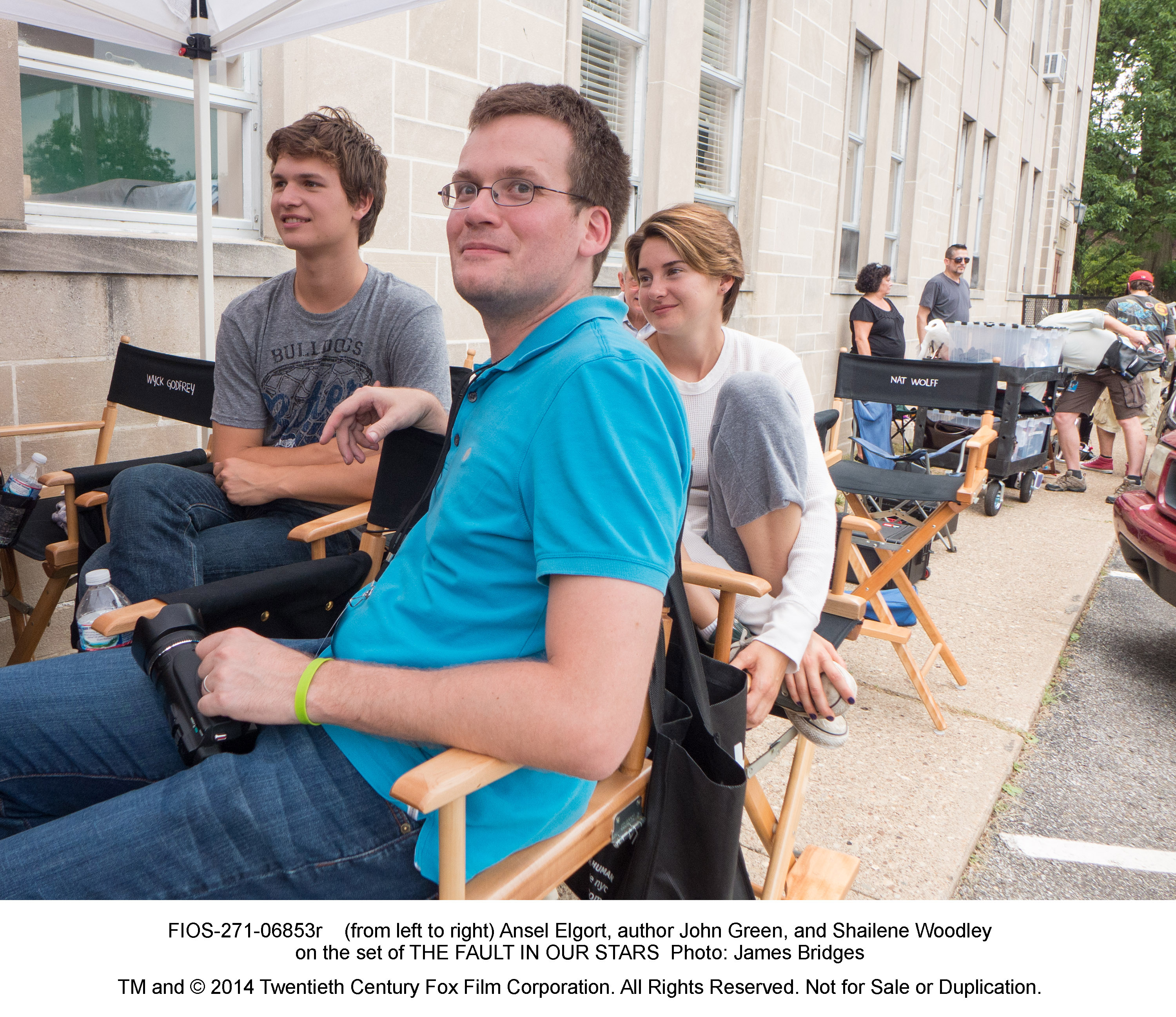 Still of Shailene Woodley, John Green and Ansel Elgort in Del musu likimo ir zvaigzdes kaltos (2014)