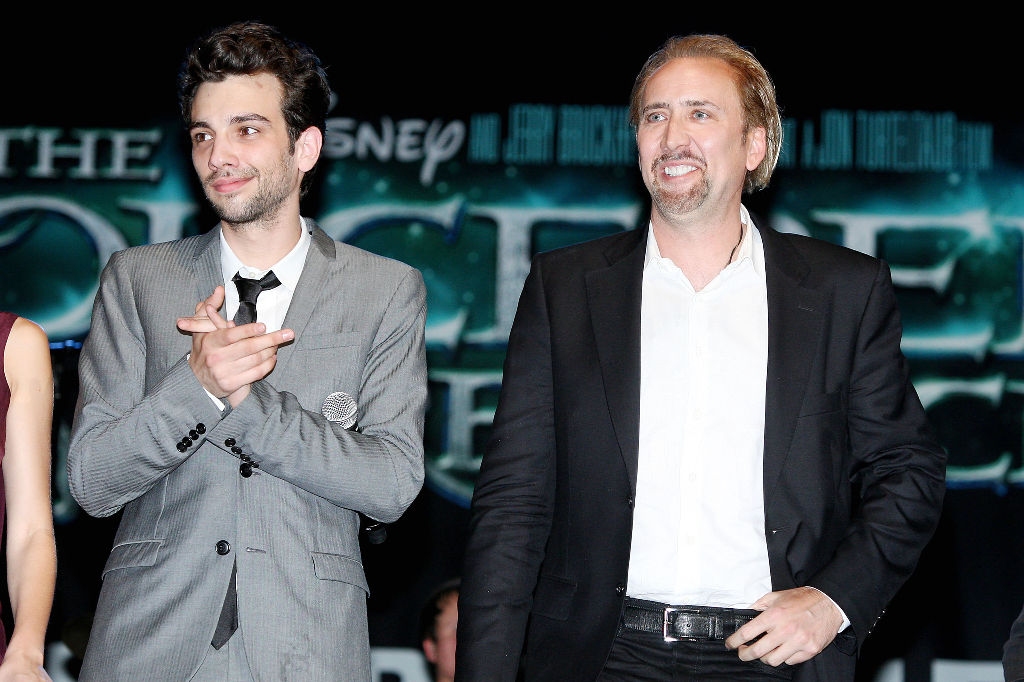 Nicolas Cage and Jay Baruchel at event of Burtininko mokinys (2010)