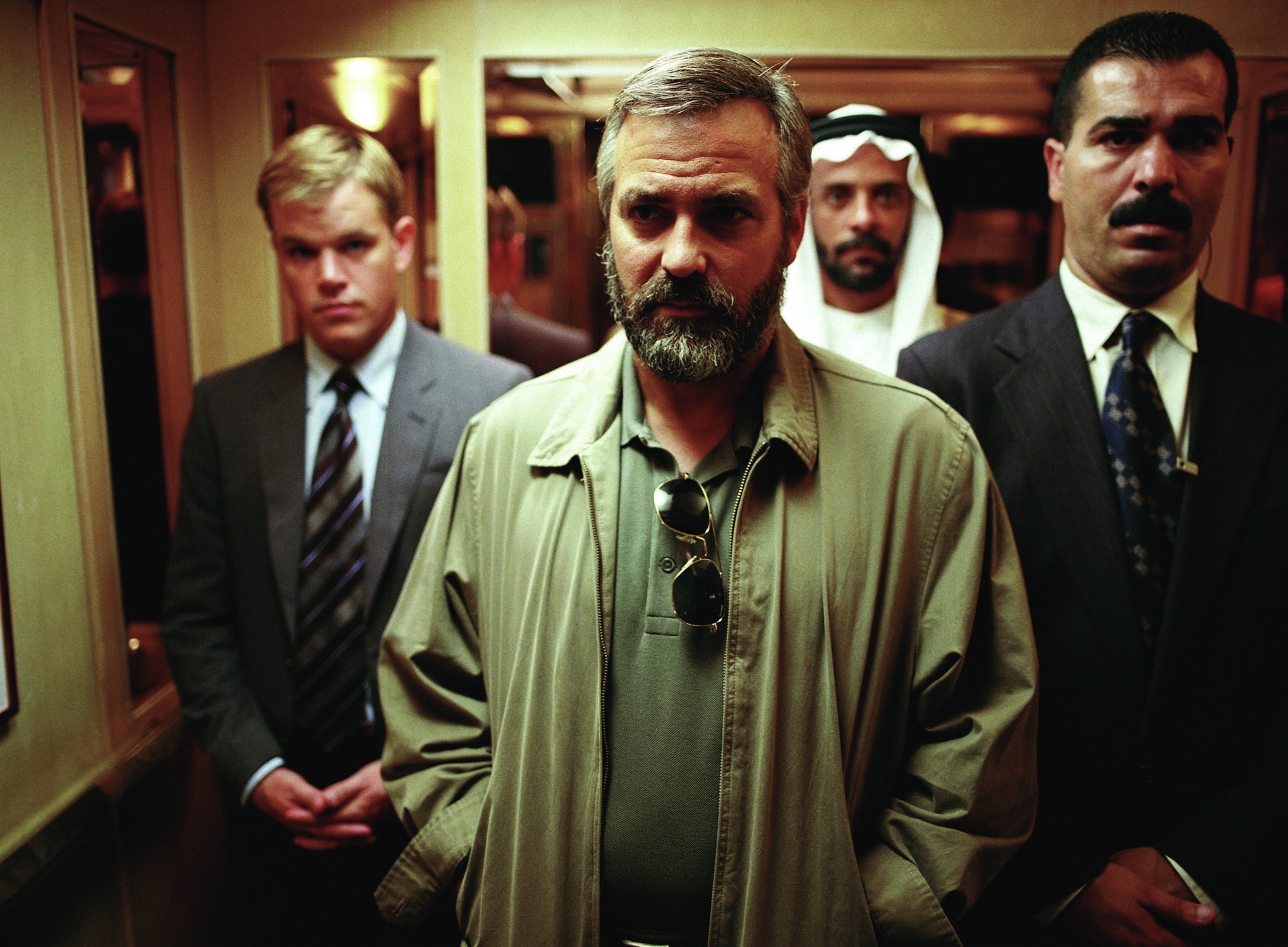 Still of George Clooney, Matt Damon and Alexander Siddig in Syriana (2005)