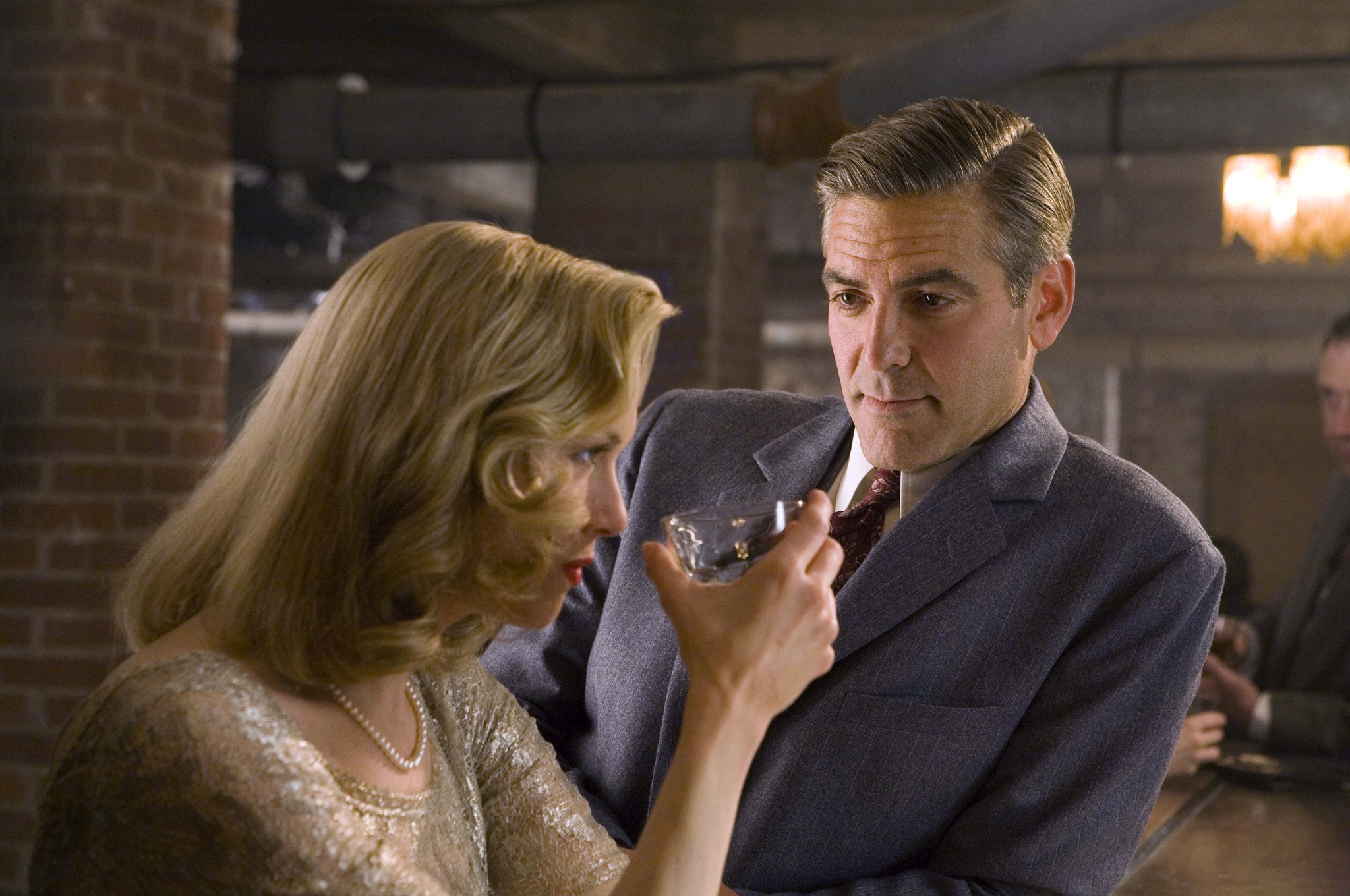 Still of George Clooney and Renée Zellweger in Leatherheads (2008)