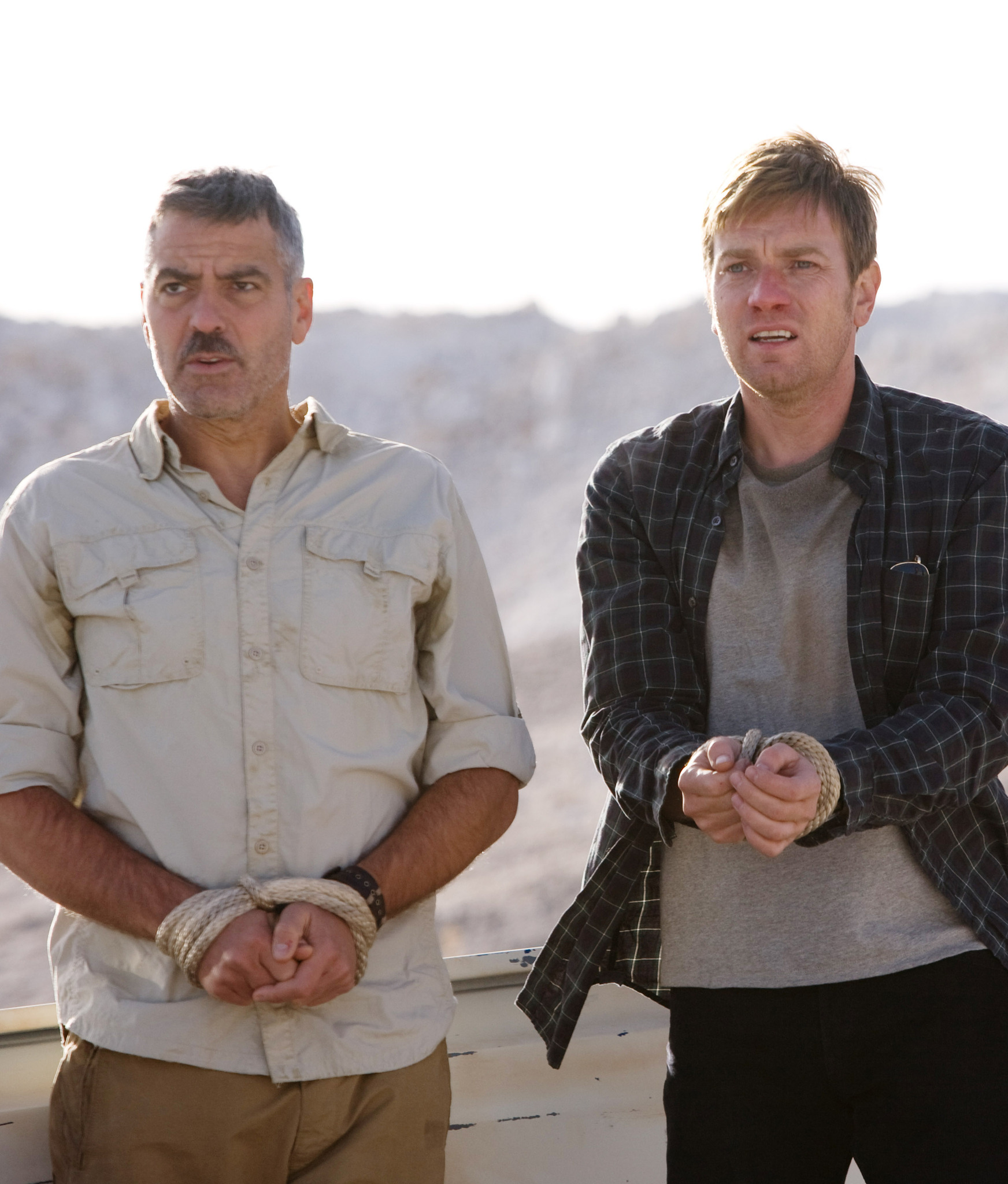 Still of George Clooney and Ewan McGregor in The Men Who Stare at Goats (2009)