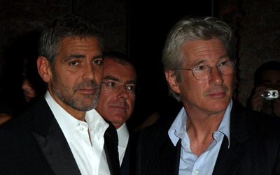 George Clooney and Richard Gere at event of Michael Clayton (2007)