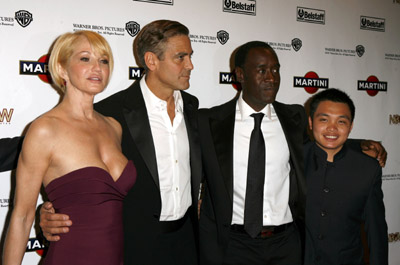 George Clooney, Ellen Barkin, Don Cheadle and Shaobo Qin at event of Ocean's Thirteen (2007)