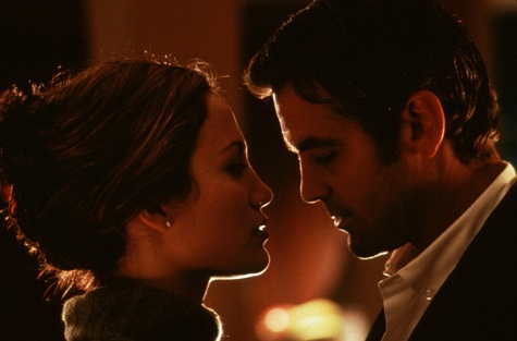 Still of George Clooney and Jennifer Lopez in Out of Sight (1998)
