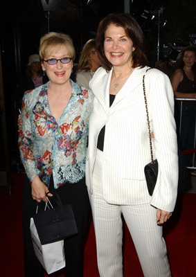 Meryl Streep and Sherry Lansing at event of The Manchurian Candidate (2004)