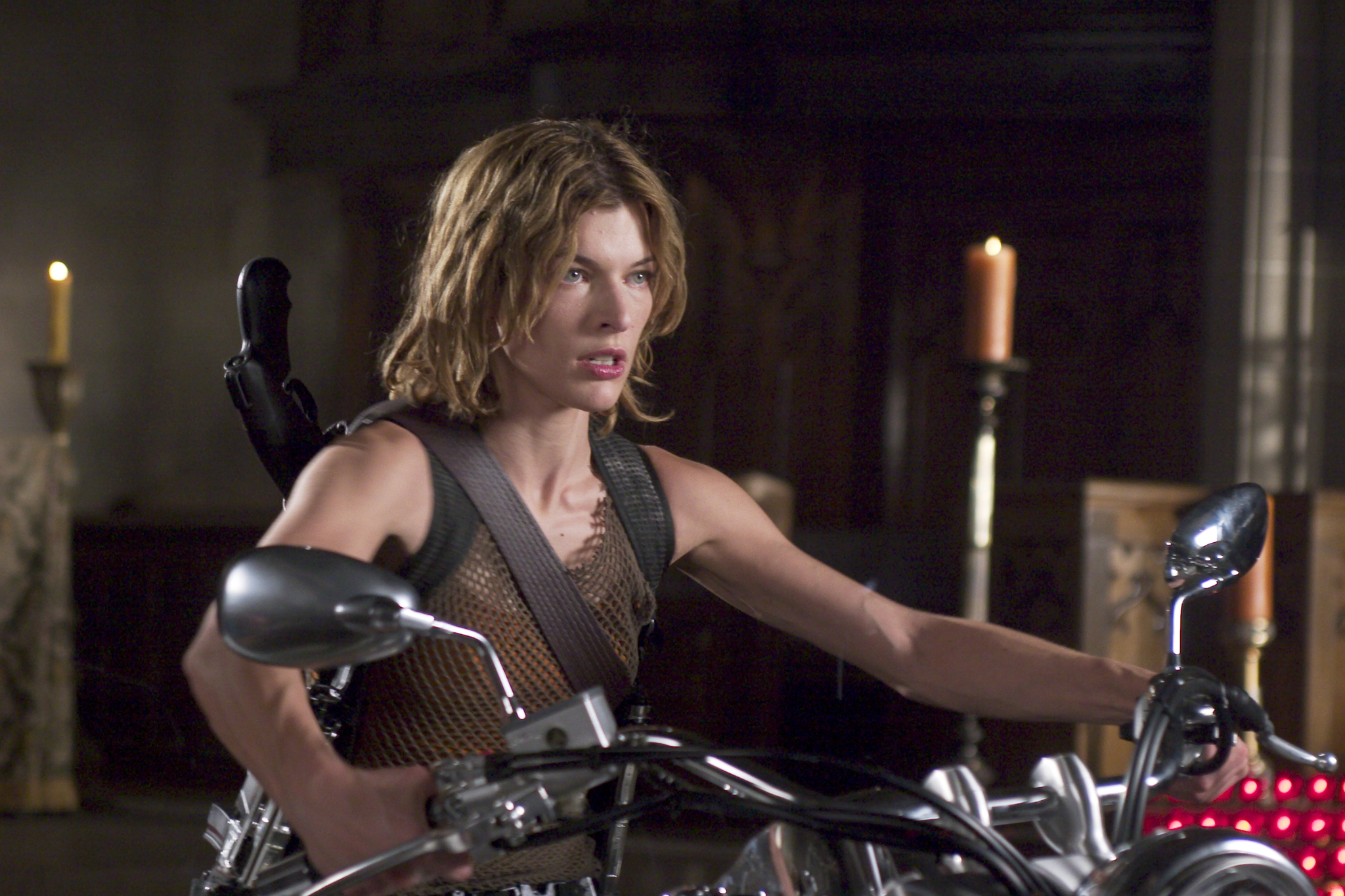 Still of Milla Jovovich in Absoliutus blogis 2: Apokalipse (2004)