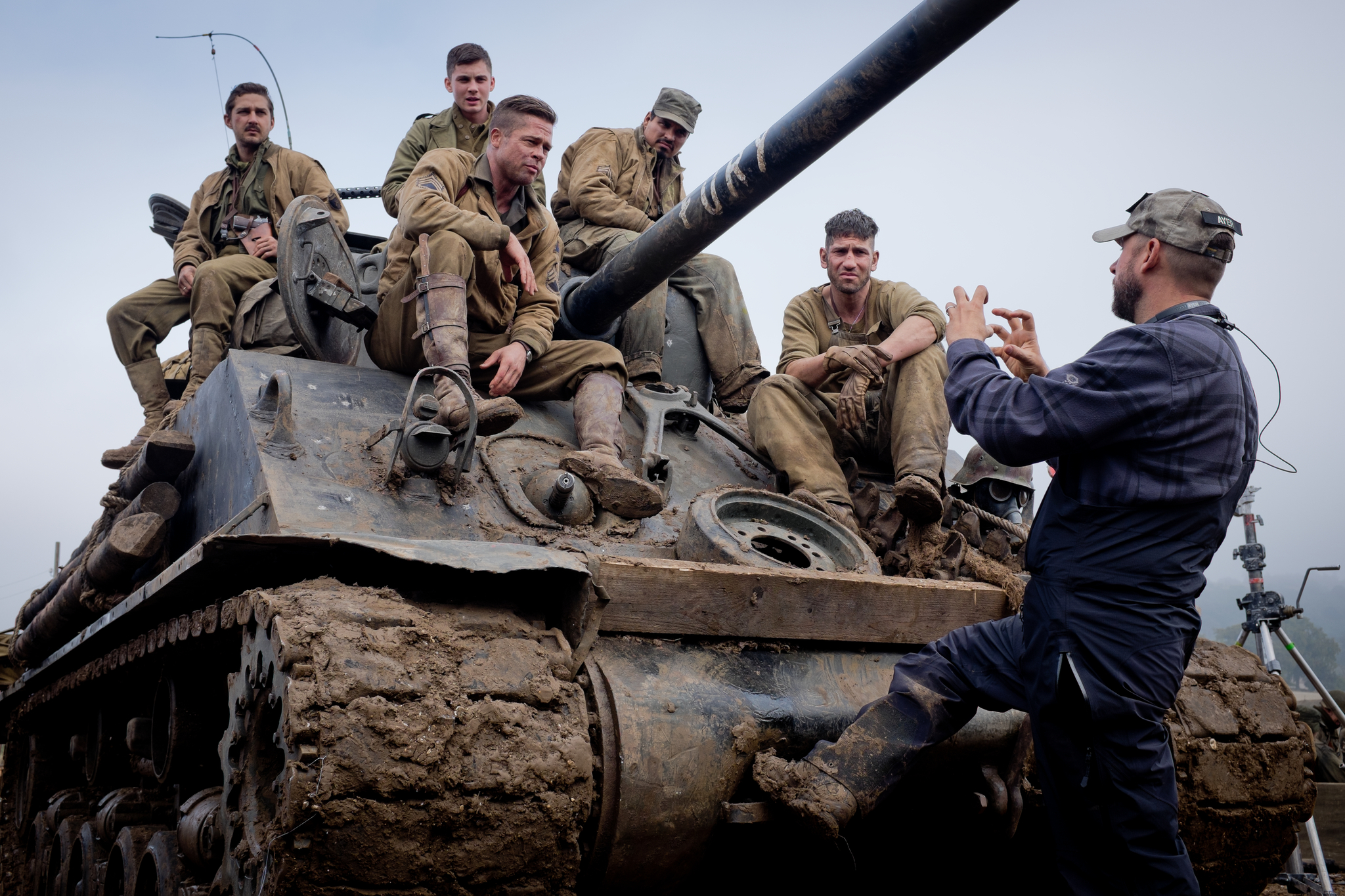 Brad Pitt, David Ayer, Shia LaBeouf, Logan Lerman, Michael Peña and Jon Bernthal in Inirsis (2014)