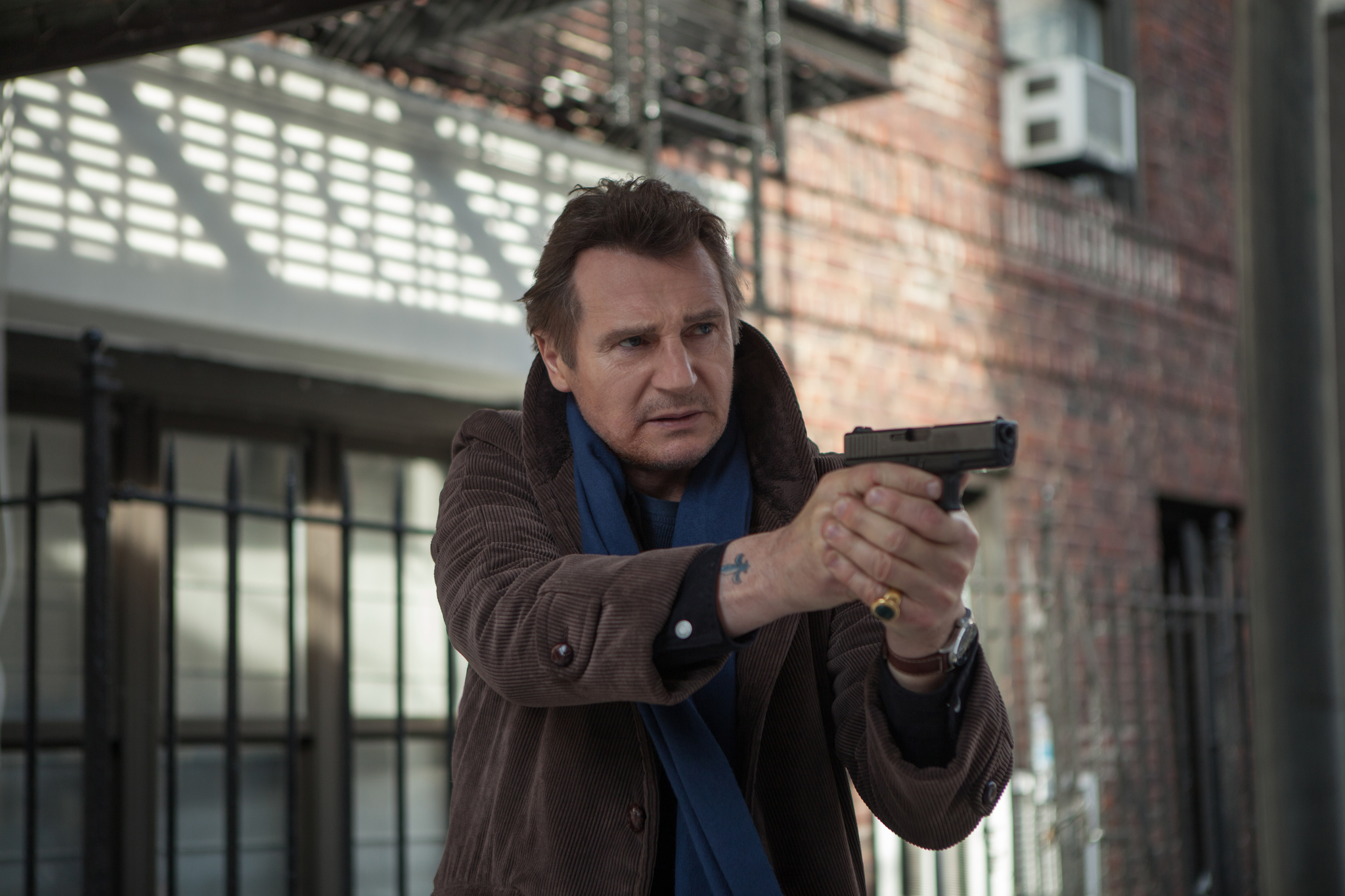 Still of Liam Neeson in Vaikstant tarp antkapiu (2014)