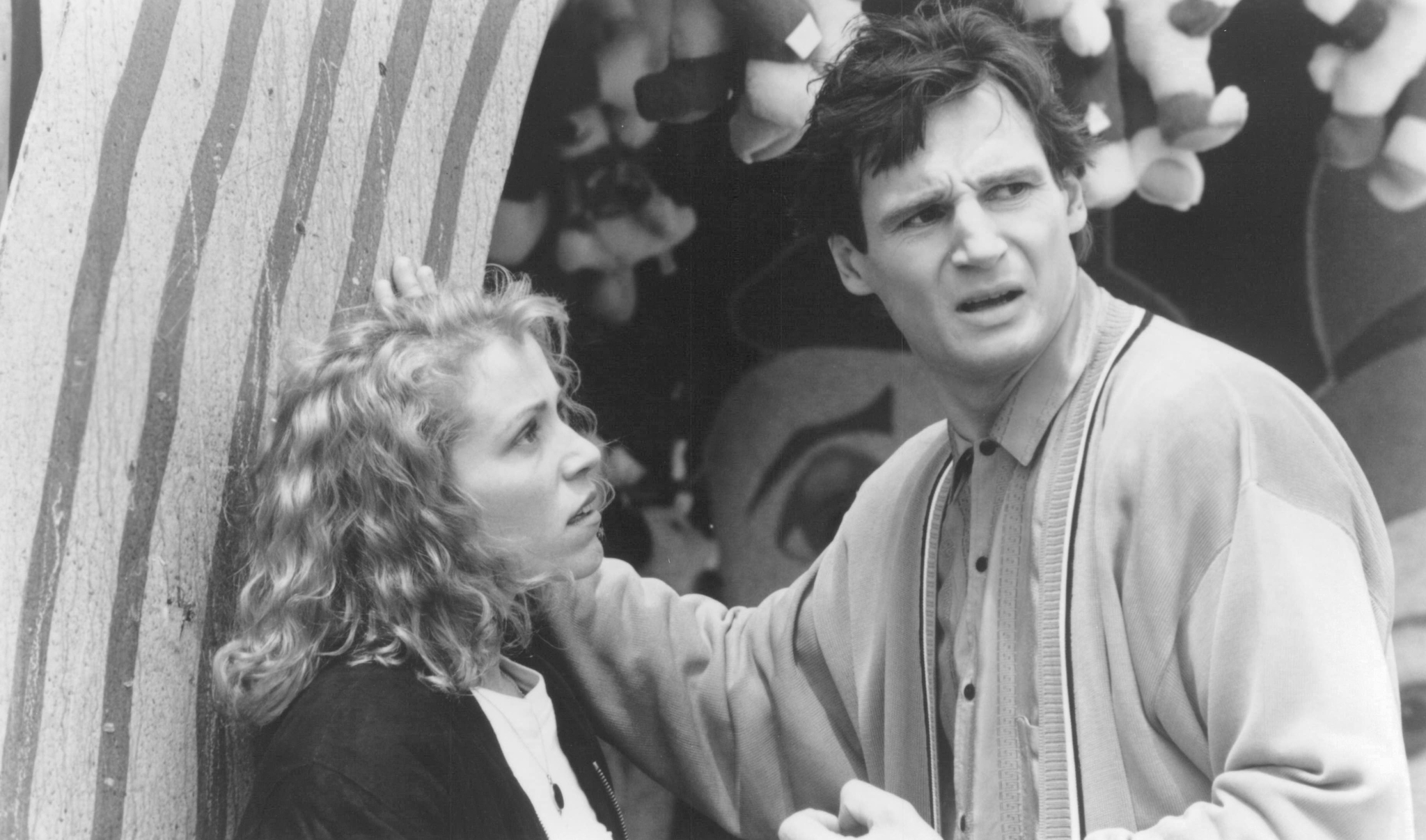 Still of Frances McDormand and Liam Neeson in Darkman (1990)