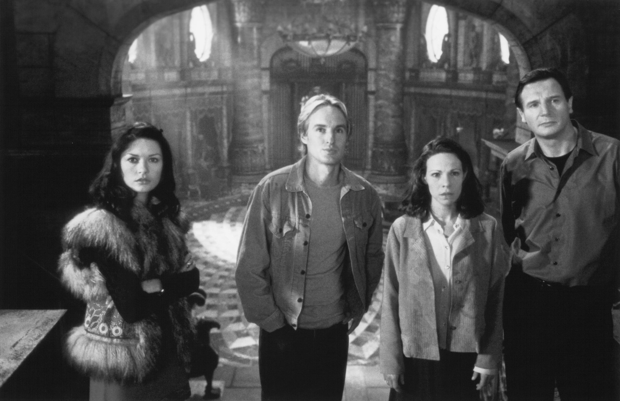 Still of Liam Neeson, Lili Taylor, Catherine Zeta-Jones and Owen Wilson in The Haunting (1999)