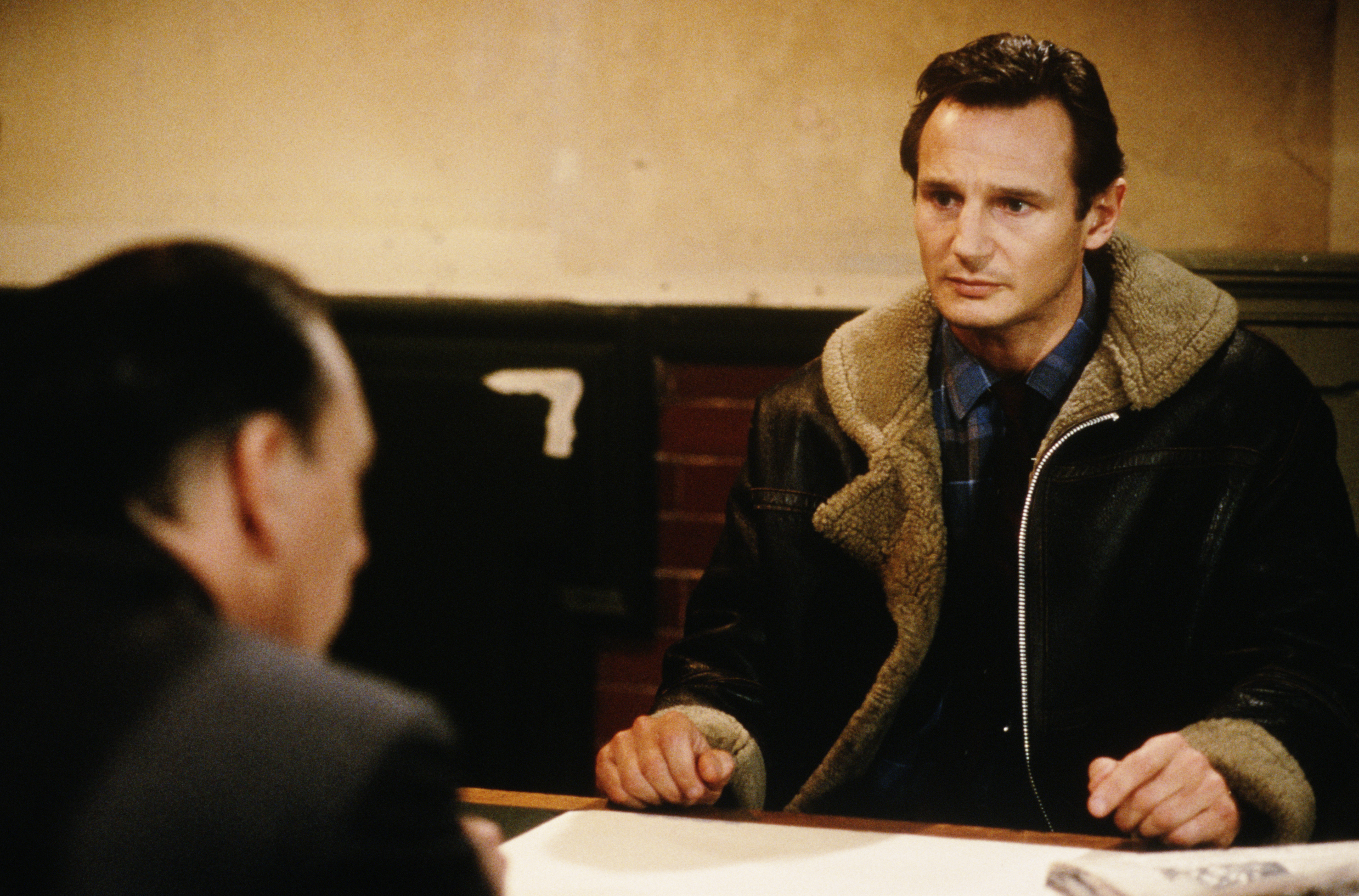 Still of Liam Neeson and Kenneth Cranham in Under Suspicion (1991)