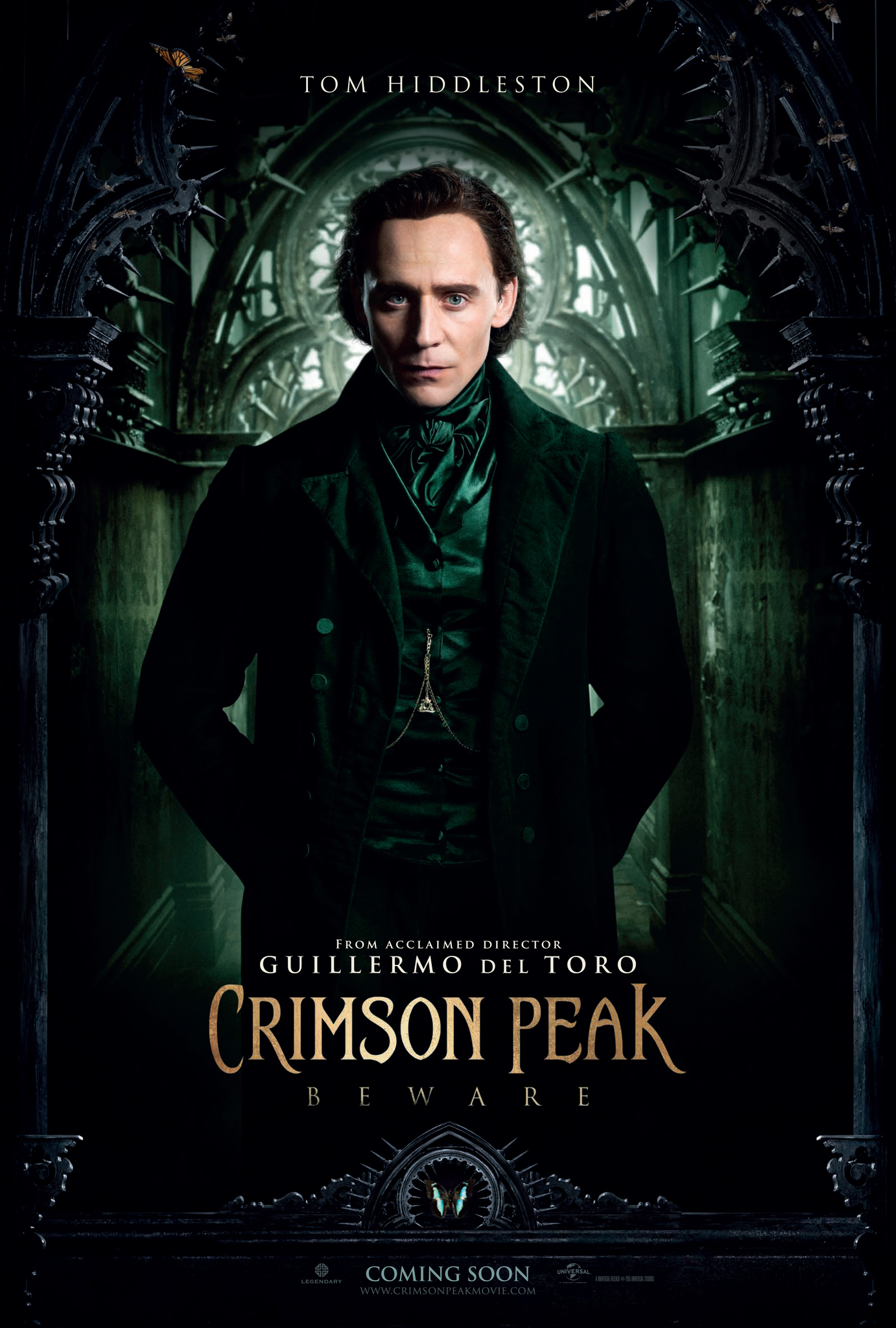 Tom Hiddleston in Purpurine kalva (2015)