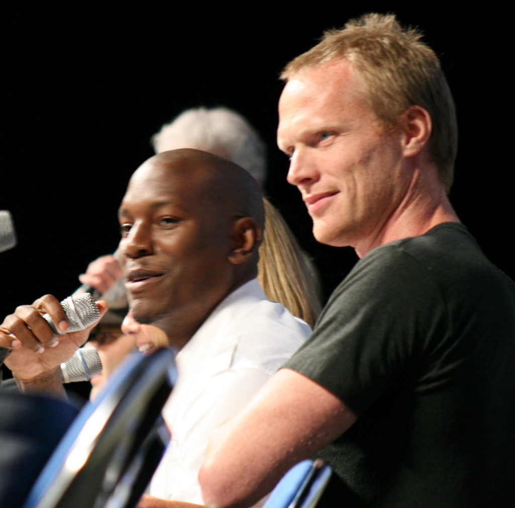 Paul Bettany and Tyrese Gibson at event of Legionas (2010)