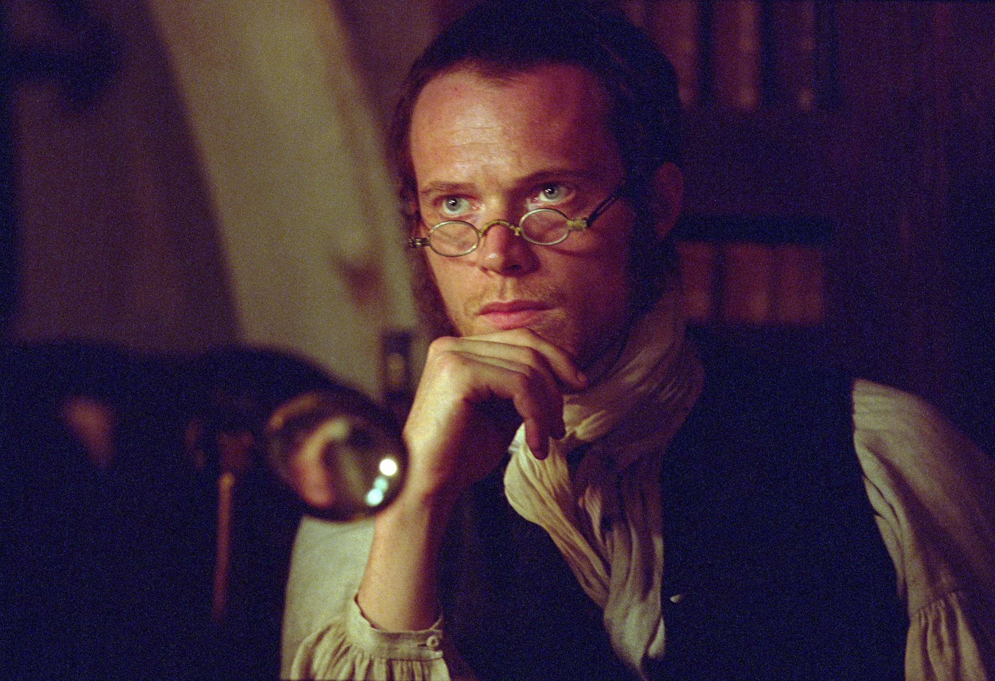 Still of Paul Bettany in Master and Commander: The Far Side of the World (2003)