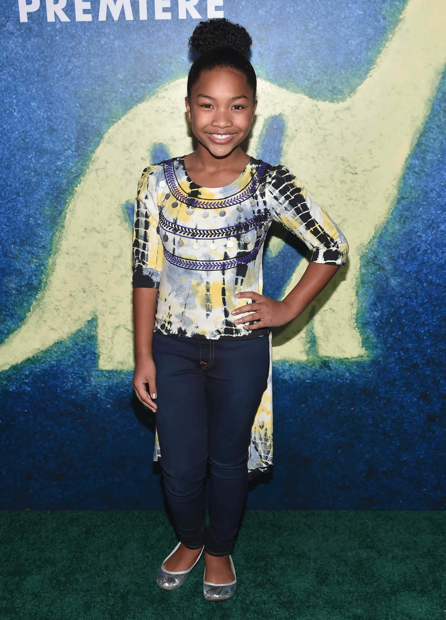 Laya DeLeon Hayes at event of Gerasis dinozauras (2015)