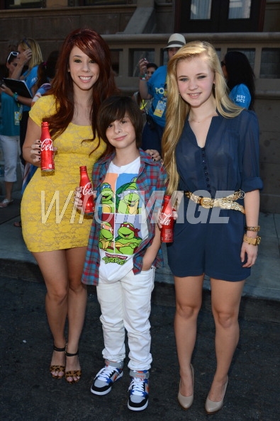 ROBBIE TUCKER WITH SISTER JILLIAN ROSE REED AND SIERRA MCCORMICK ATTEND VARIETY POWER OF YOUTH EVENT PARAMOUNT STUDIOS IN HOLLYWOOD, CA