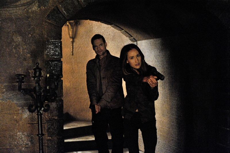 Still of Ben Mark Holdzberg and Maggie Q in Nikita (2010)