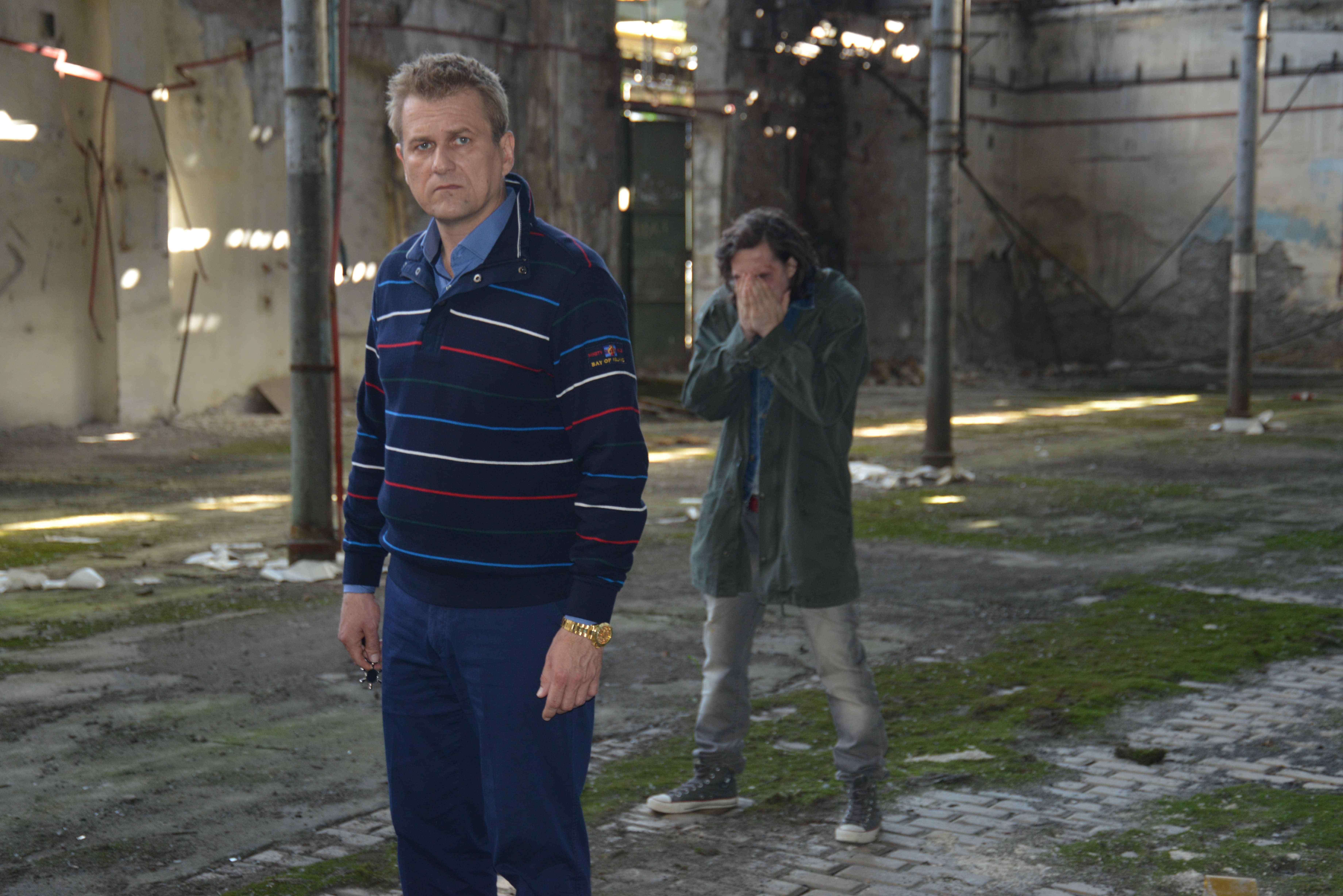 Still of Zsolt Anger and Renátó Olasz in Aranyélet (2015)