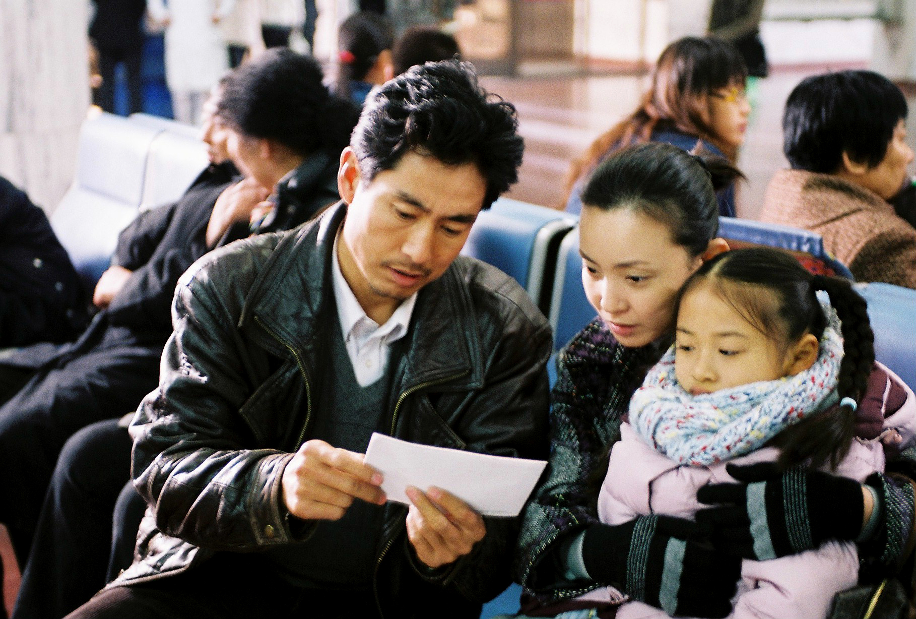 Still of Taishen Cheng, Chuqian Zhang and Weiwei Liu in Zuo you (2007)